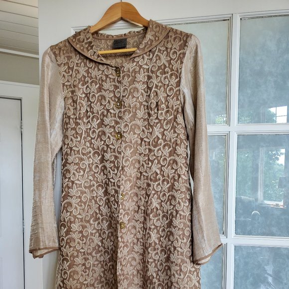 Vintage dress coat with Bakelite Buttons - Medium - Picture 7 of 7